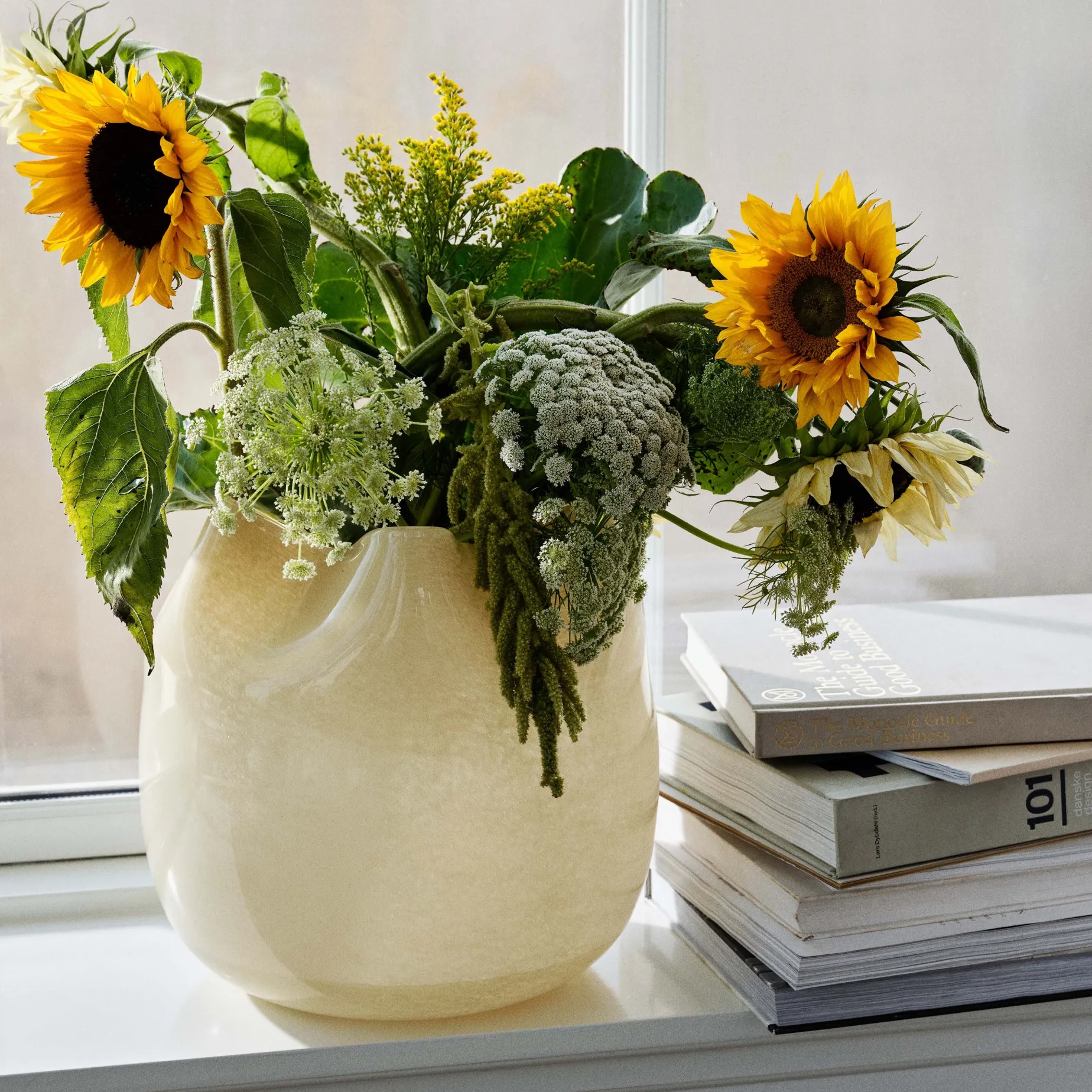 Broste Copenhagen Esther vase/lyslykt 20 x 20 cm, Anise Flower Yellow Fyrklövern