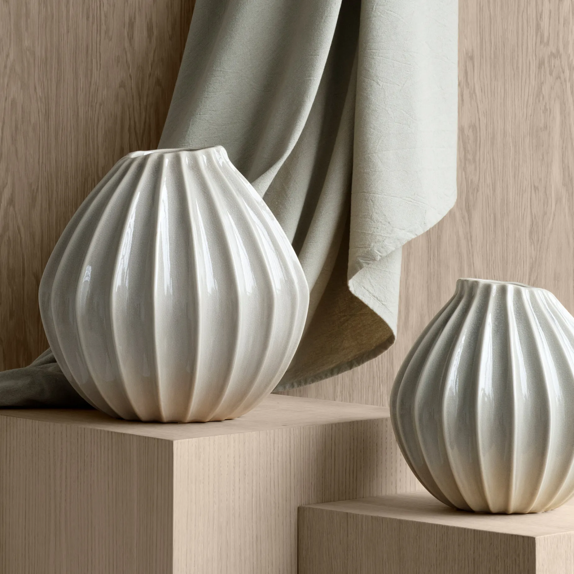 Broste Copenhagen Wide vase 30 x 30 cm, Ivory Fyrklövern