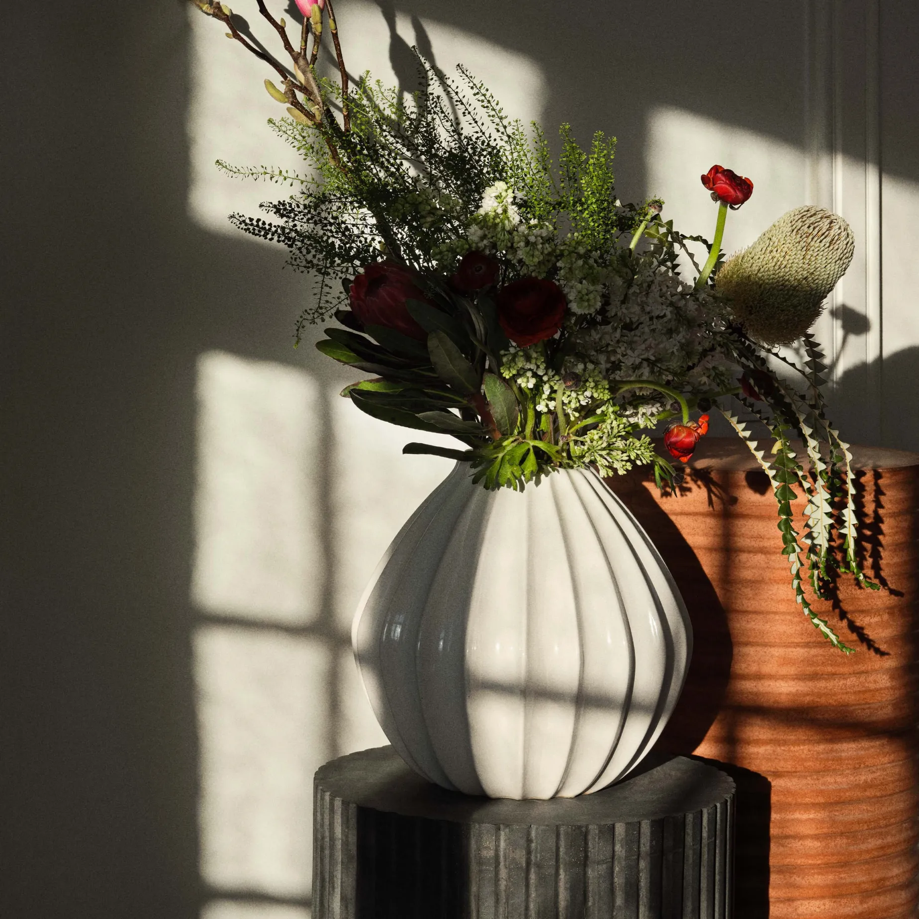 Broste Copenhagen Wide vase 25 x 25 cm, Indian Tan Fyrklövern