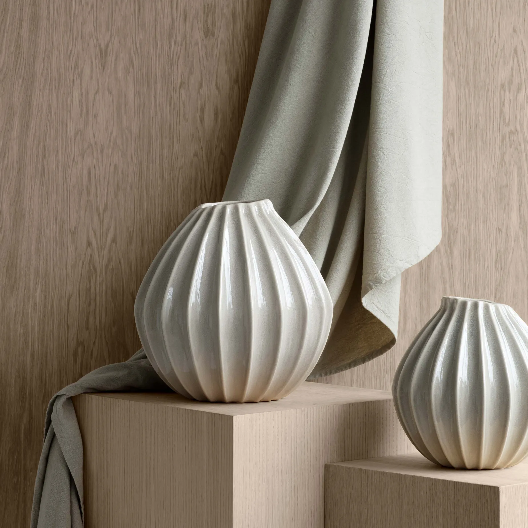 Broste Copenhagen Wide vase 25 x 25 cm, Ivory Fyrklövern