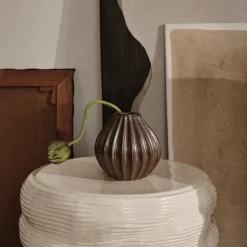 Broste Copenhagen Wide vase 30 x 30 cm, Antique Brown Fyrklövern