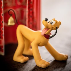Disneys Juleshow – Mikke Mus og Pluto ved flygelet Fyrklövern