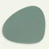 Lind DNA Curve bordbrikke nupo 37 x 44 cm, Pastel Green Fyrklövern